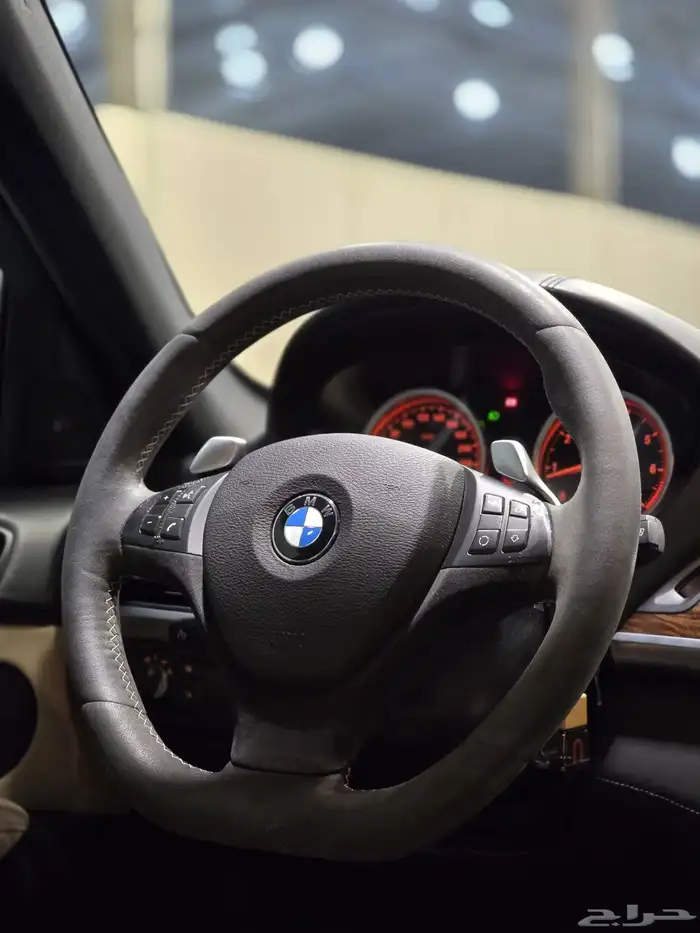 بي ام دبليو X6 موديل 2011 بحالة ممتازة 14