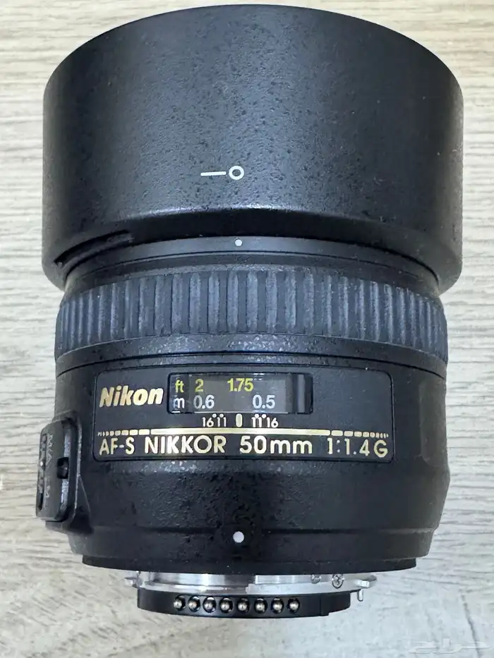 معدات تصوير كاميرا وعدساتها نيكون 5300 وفلاش ومايك لاسلكي 4