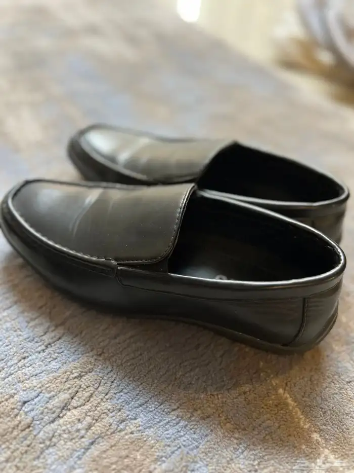 شوزات اديداس خامه نظيفه وجوده عاليه 7