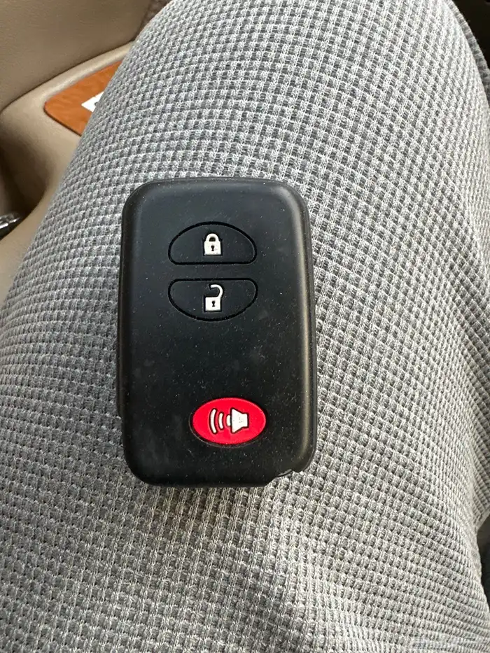 مفتاح تيوتا لاندكروزر وكالة 0