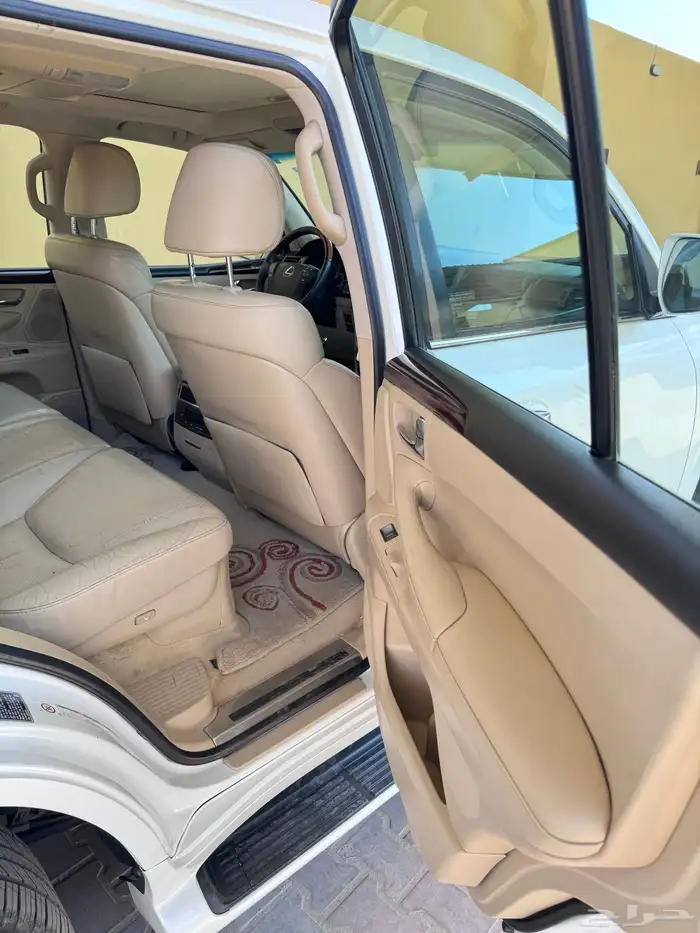 لكزس LX570 موديل 2010 فل DD 14