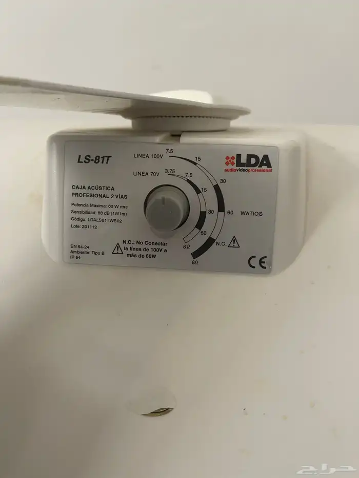 سماعات الماني يوجد 6 حبات 2