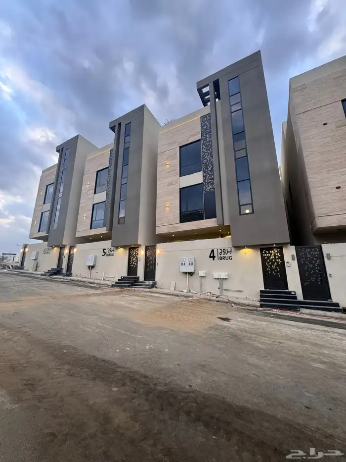 للبيع شقق دور ثانى مع ملحق وسطح حى الحسام مكتمل الخدمات 1