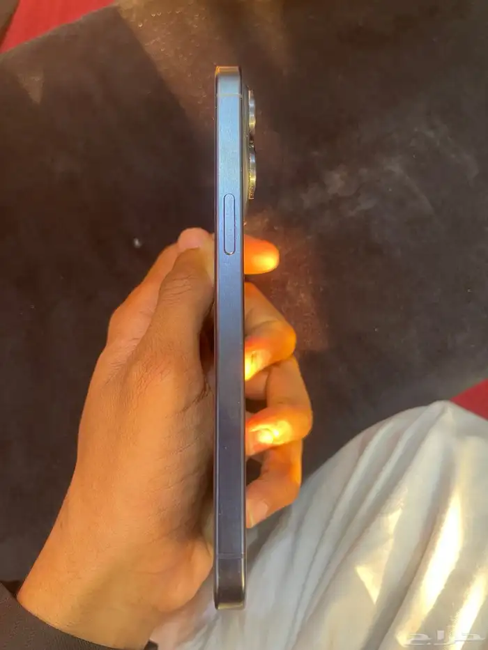 ايفون 15برو ماكس نظيف 2