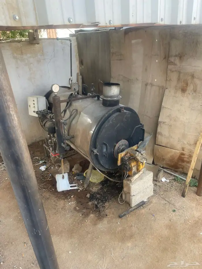 مغسلة مكونه من مكبس وبلر وأربع غسالات تماتيك 10كيلو وثلاث 5