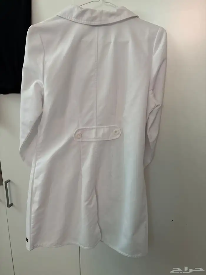 بالطو   لابكوت ماركة grey s anatomy مقاس S 2