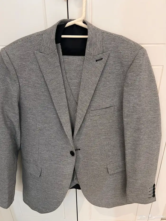 بدلة رسمية جديدة للبيع 0