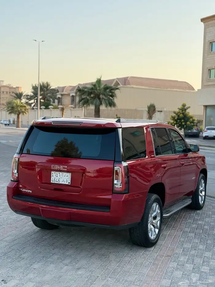 للبيع يوكن فل كامل 2015 بدون دبل SLT 8