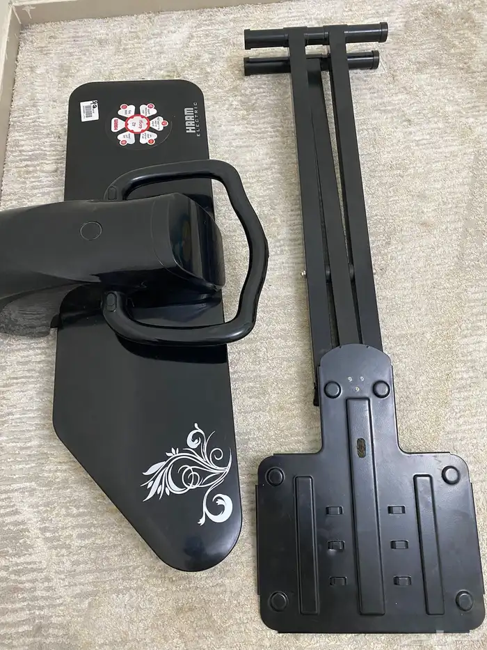 للبيع مكواة ملابس 42 بوصة شبه جديده شركة HAAM 2