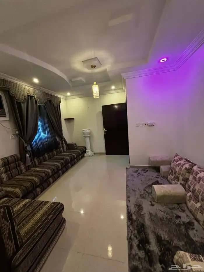 شقة روف 5 غرف موثثة مع سطح مستقل 12