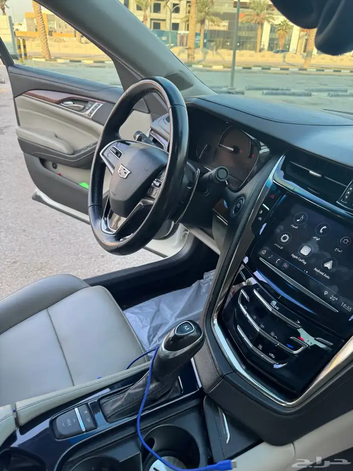 كاديلاك CTS 8