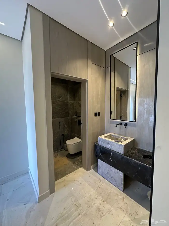 شقة ارضي مدخل سيارة خدمات واصله 670 الف فقط 2