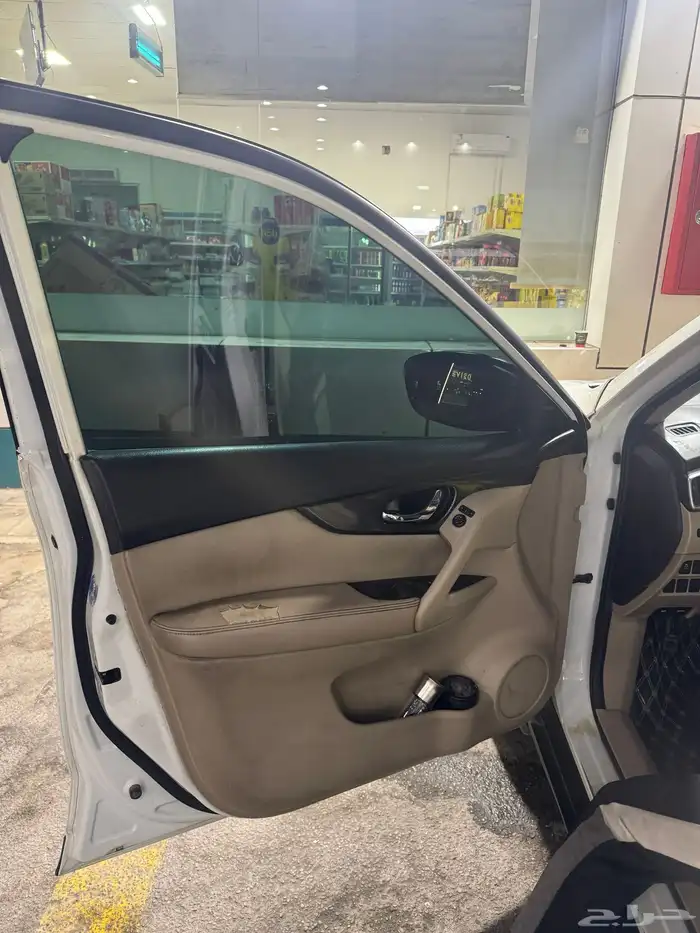 نيسان اكسترال 4