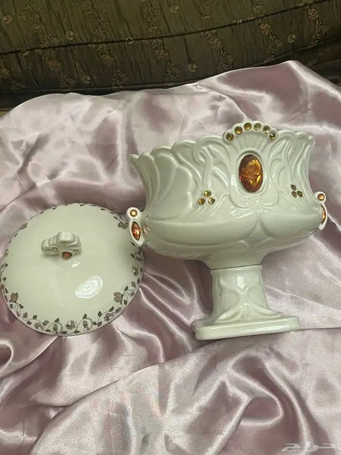 وعاء كلاسيكي Classical Tureen 12