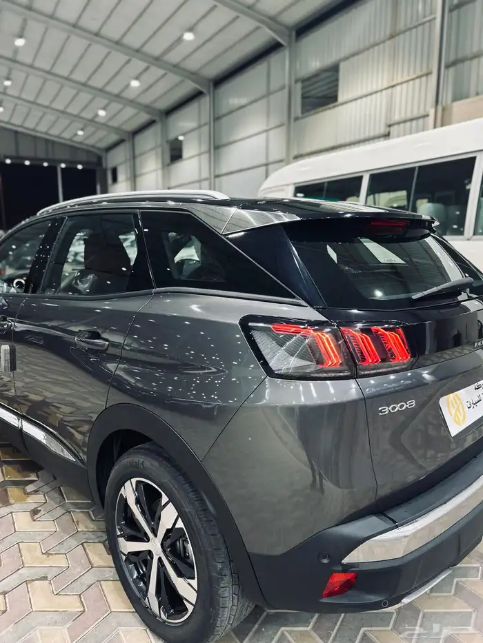 بيجو 3008 2