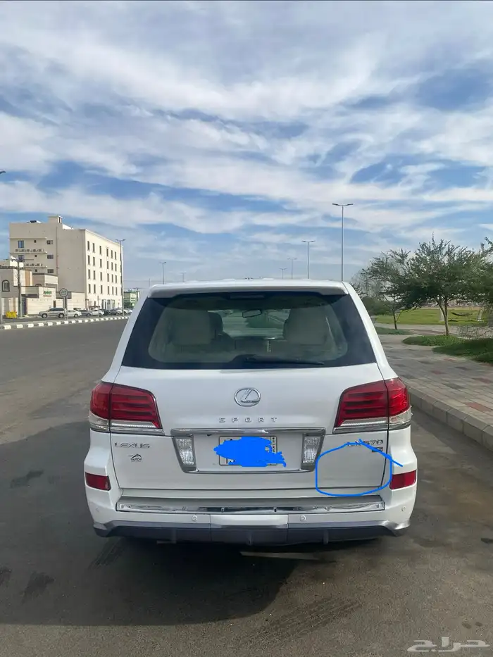 جيب لكزس فئه AA موديل 2013 3