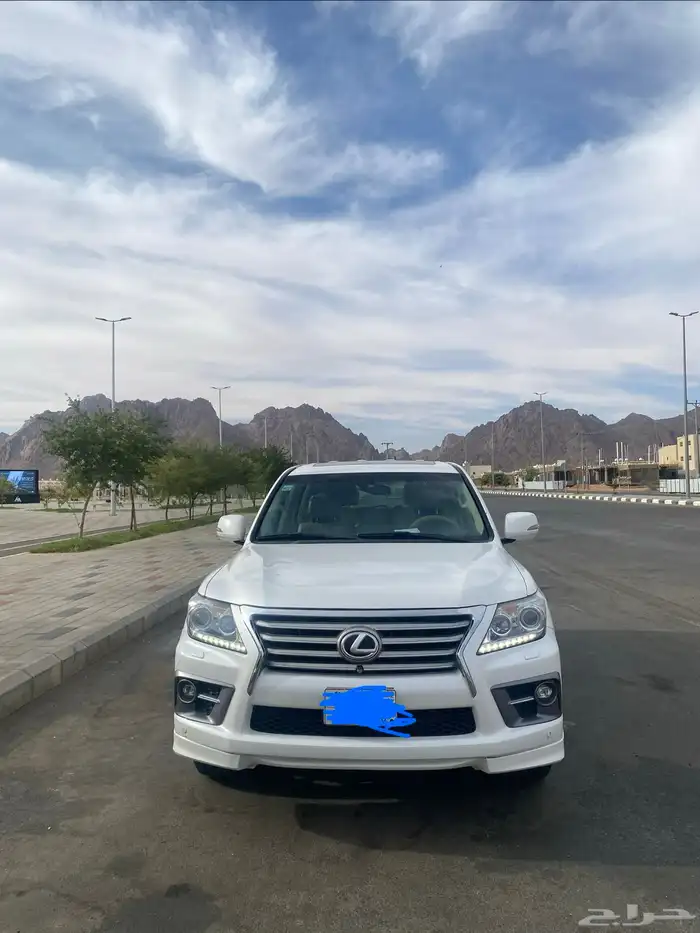 جيب لكزس فئه AA موديل 2013 2