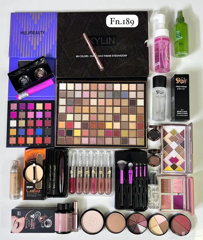 طقم مكياج مميز 14