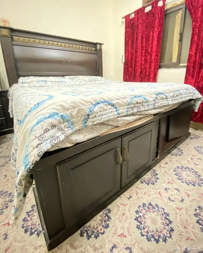 دولاب وسرير وتسريحه وكمودينه للبيع المستعجل 3