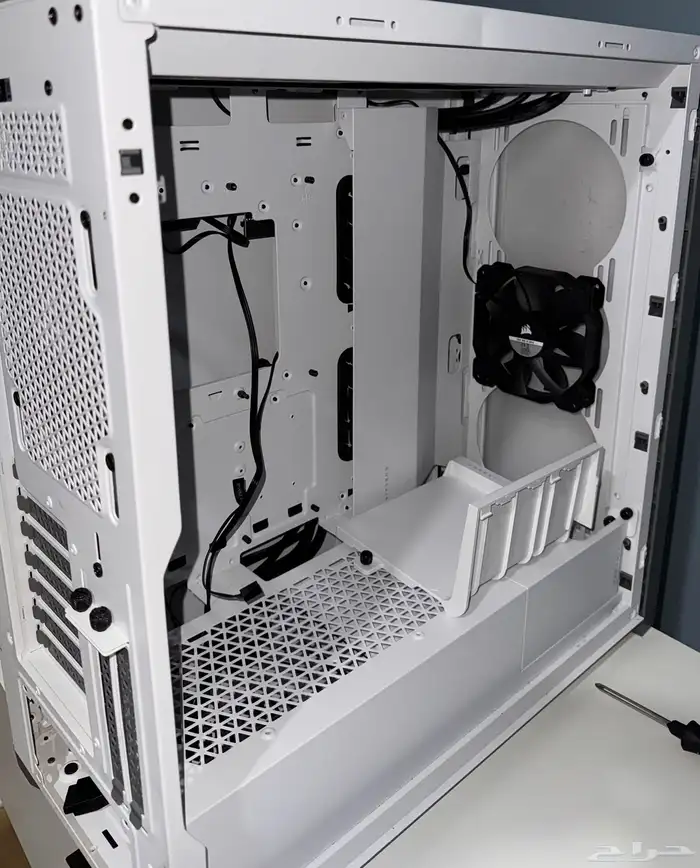 case corsair 5000D للبيع 0