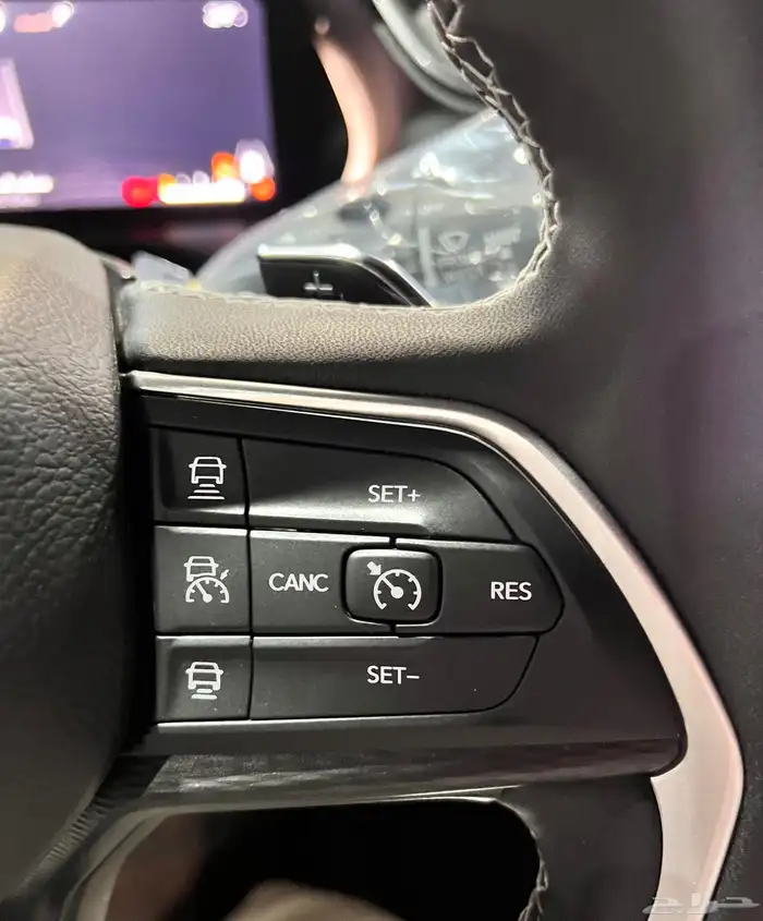 جيب جراند شيروكي لاريدو 2025 سعودي شبه جديد 9