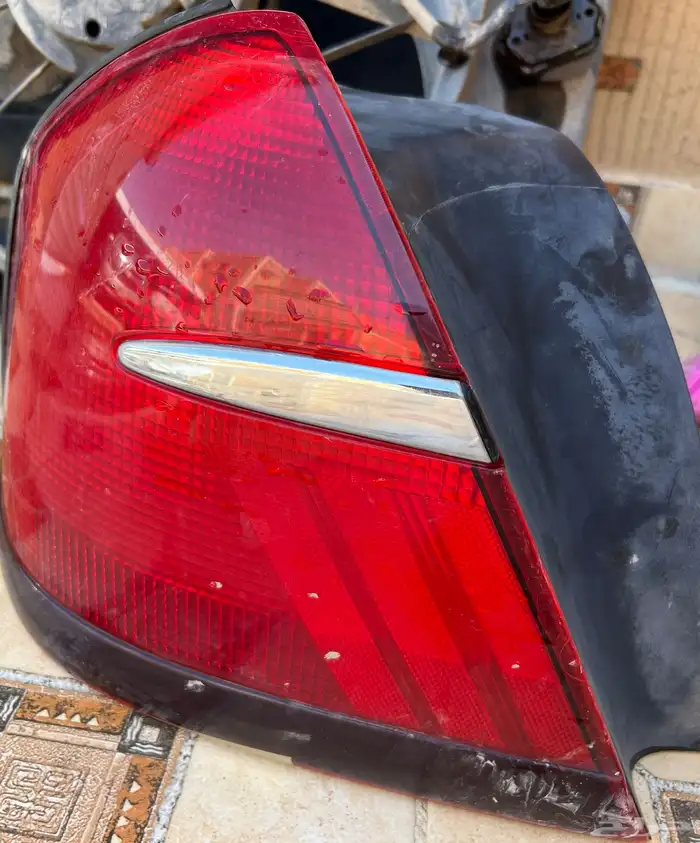 اسطب فورد ماركيز اصلي يسار من 98 الي 2002 ومروحه فورد 0