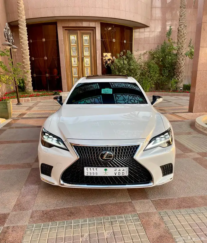 للبيع لكزس LS350 سعودي مالك اول 2024   AA 2