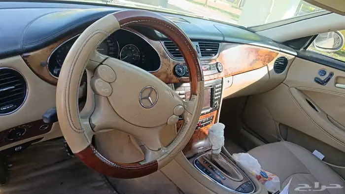 مرسيدس CLS 500 موديل 2005 خالية من الحوادث جاهزة للسفر 20