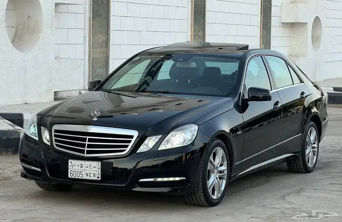 مرسيدس E200 2011 (بحالة ممتازة) 0