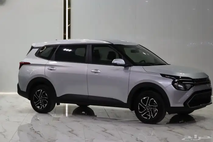 كيا كارينز استاندر 2025 بافضل سعر مع عازل حراري مجاني 1