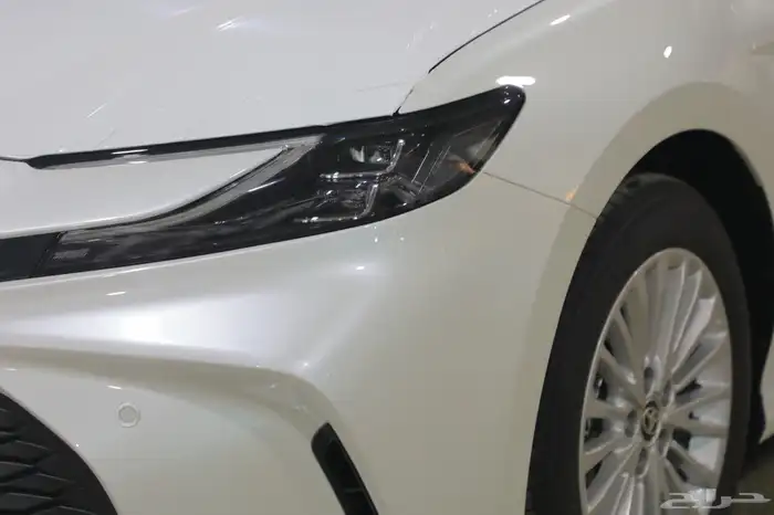 كامري LE فتحة بنزين 2025 جديد ابيض 3