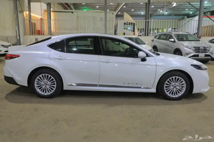 كامري LE فتحة بنزين 2025 جديد ابيض 7