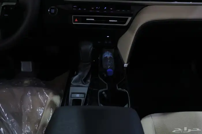 كامري LE فتحة بنزين 2025 جديد ابيض 11