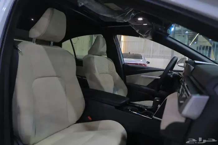 كامري LE فتحة بنزين 2025 جديد ابيض 16