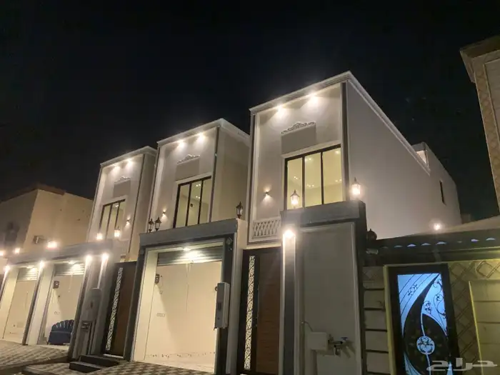 فيلا صغيرة للبيع بسعر مناسب جدا  730 6