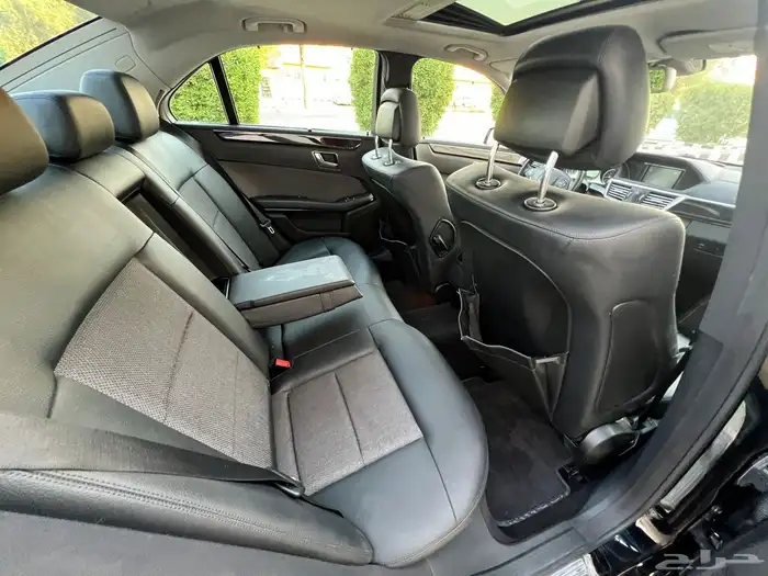 مرسيدس E200 2011 (بحالة ممتازة) 17