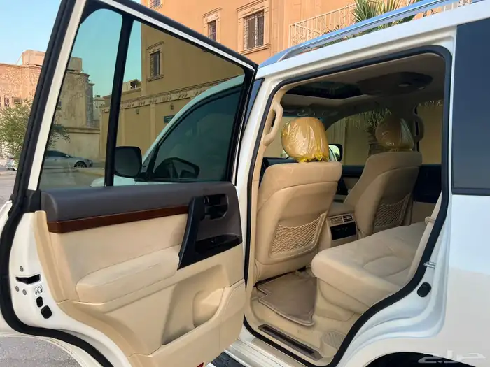 تويوتا لند كروز سعودي 17