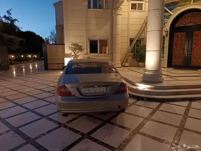 مرسيدس CLS 500 موديل 2005 خالية من الحوادث جاهزة للسفر 3