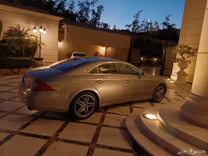 مرسيدس CLS 500 موديل 2005 خالية من الحوادث جاهزة للسفر 0