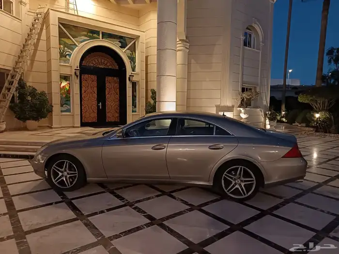 مرسيدس CLS 500 موديل 2005 خالية من الحوادث جاهزة للسفر 5