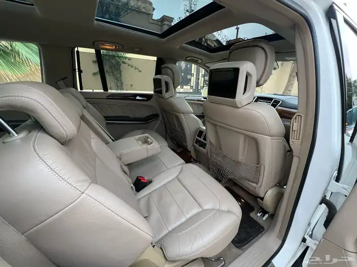 مرسيدس GL500 2014 (بحالة ممتازة) 16