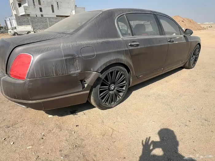 بنتلي للبيع مصدوم 2010 2