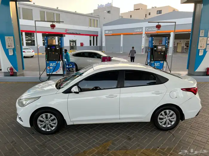 للبيع أكسنت 2018 2