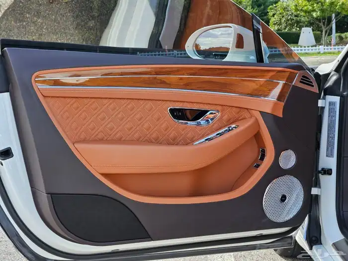 للاستيراد من كوريا _ بنتلي كونتينتال GT _ 2022 12