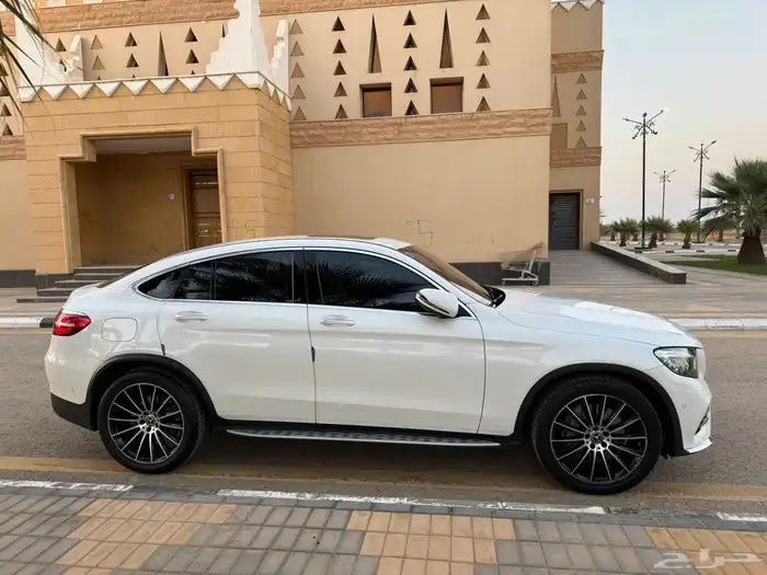 مرسيدس GLC300 موديل 2019 للبيع 6
