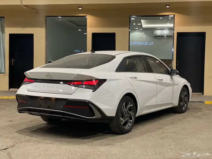 النترا 2025 كمفورت ابيض ( اصفار) 8