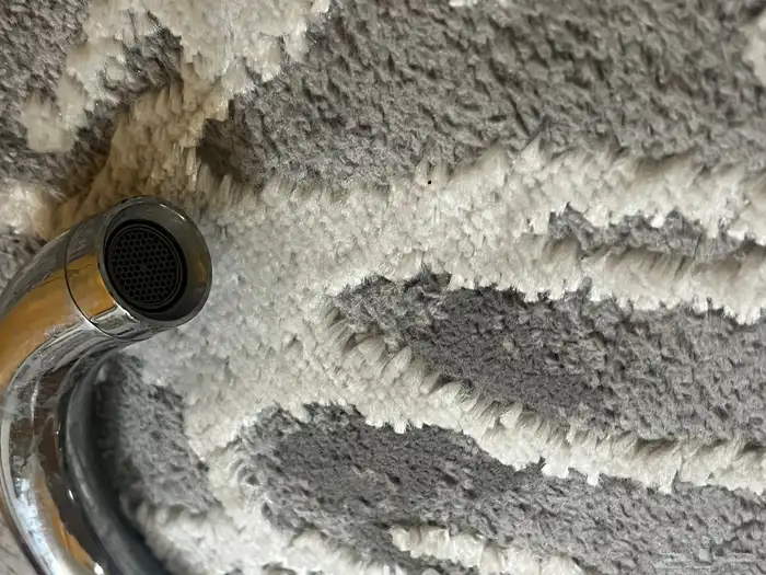 للبيع خلاط او صنبور مجلى المطبخ 4