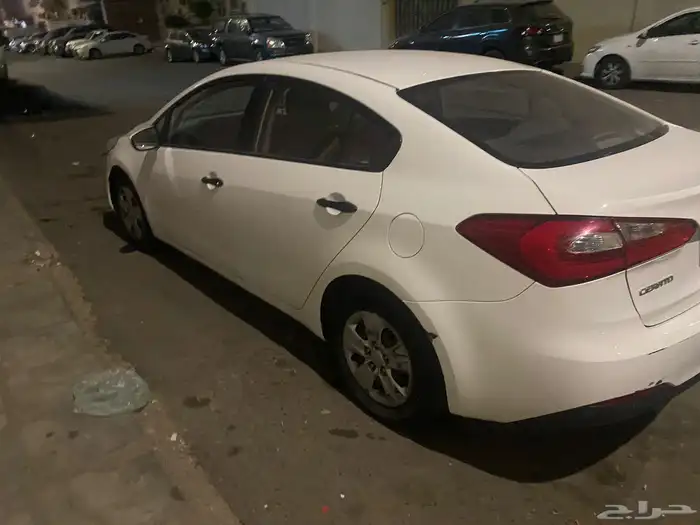 كيا سيراتو للبيع 1