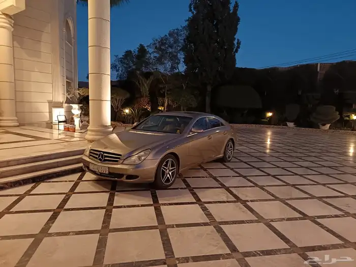 مرسيدس CLS 500 موديل 2005 خالية من الحوادث جاهزة للسفر 9
