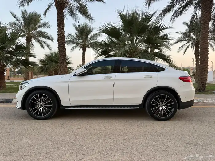 مرسيدس GLC300 موديل 2019 للبيع 2